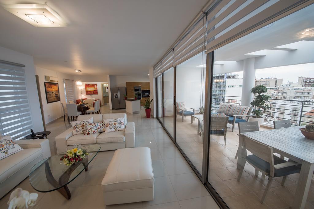 Skylight Megaron Apartment Larnaca Exterior photo