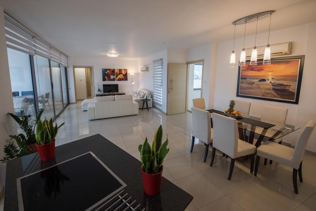 Skylight Megaron Apartment Larnaca Exterior photo