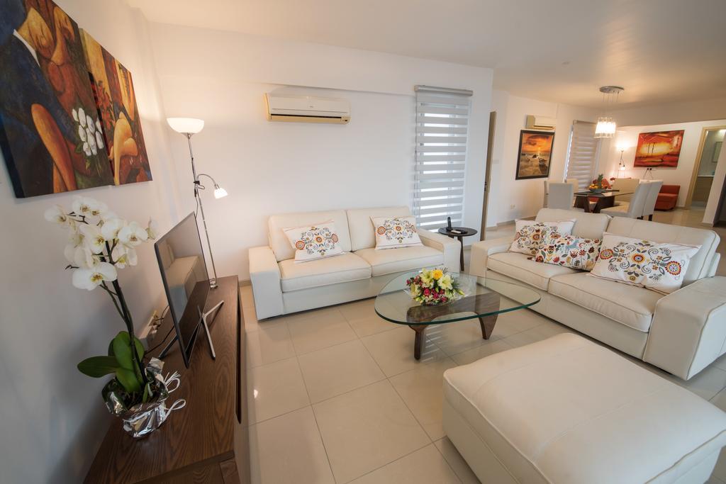 Skylight Megaron Apartment Larnaca Exterior photo