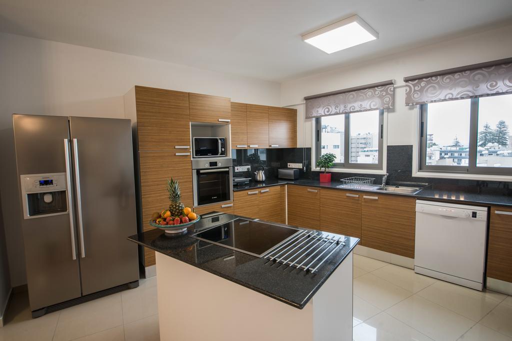 Skylight Megaron Apartment Larnaca Exterior photo